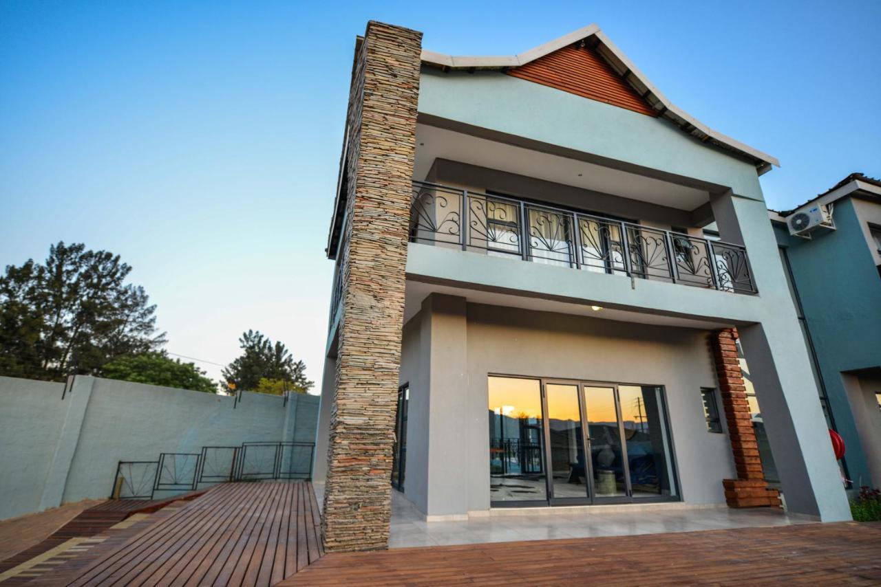 Serurubele Boutique Hotel Bosbokrand Ngoại thất bức ảnh