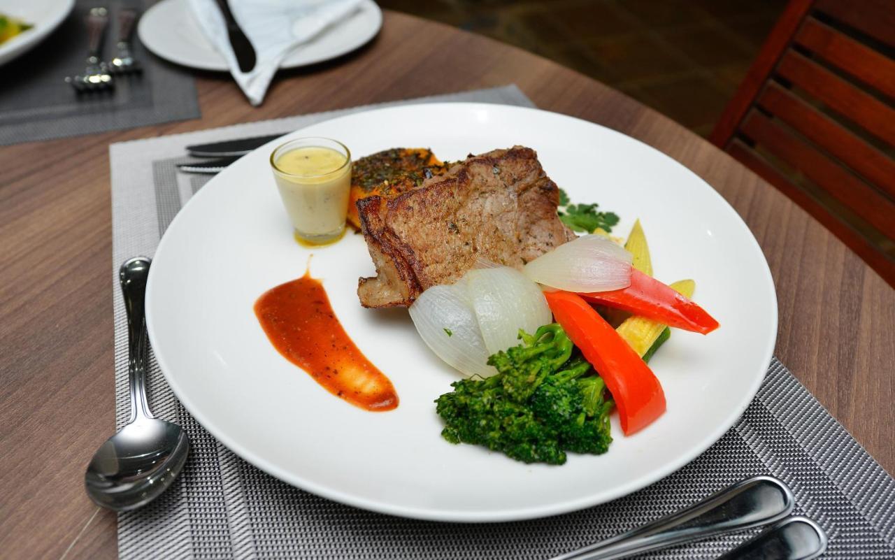 Serurubele Boutique Hotel Bosbokrand Ngoại thất bức ảnh