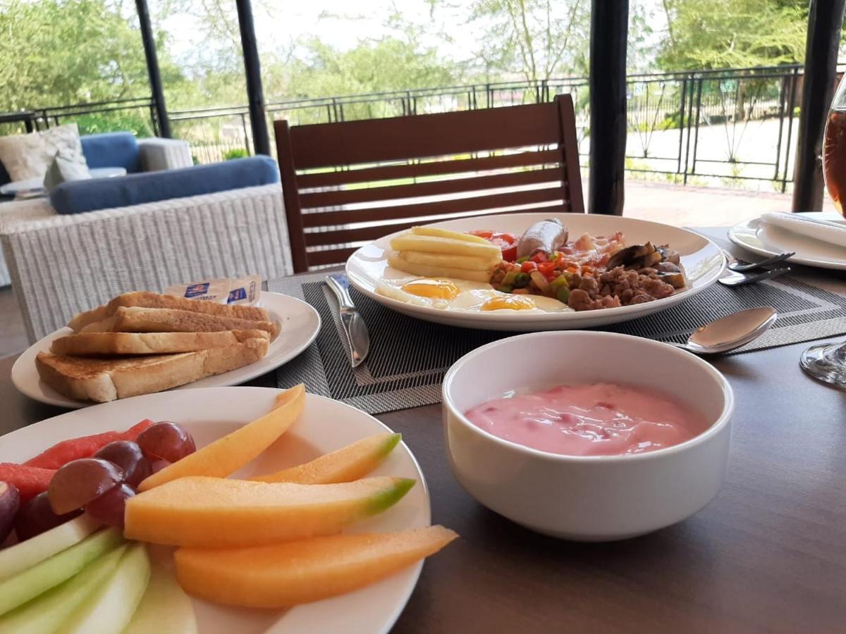 Serurubele Boutique Hotel Bosbokrand Ngoại thất bức ảnh